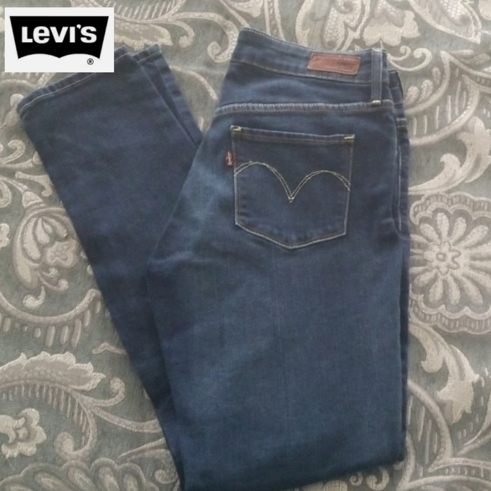 Levi's